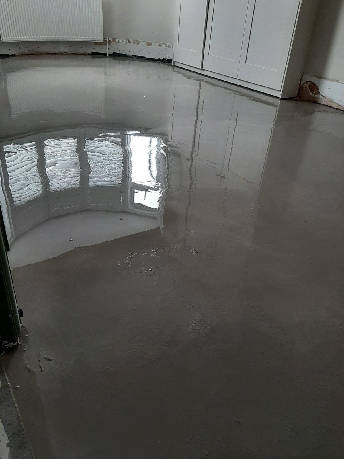 Subfloor levelling and preparation before flooring installation